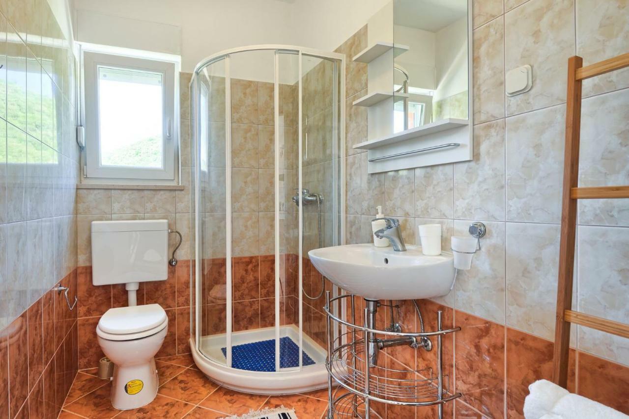 Duboko Plavo Apartment Krnica Ngoại thất bức ảnh