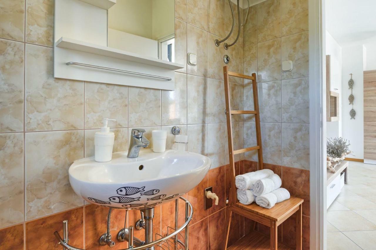 Duboko Plavo Apartment Krnica Ngoại thất bức ảnh
